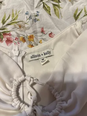 Cream Ruffled Dress White Size M thumbnail 3