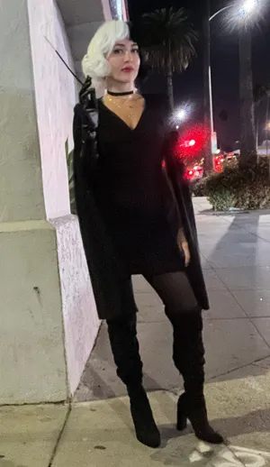 Halloween Costume thumbnail 1