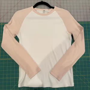 Uniqlo White Long Sleeve Shirt thumbnail 1