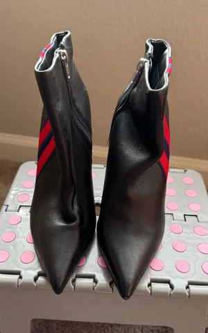 Steve Madden Black Ankle Booties Size 7 thumbnail 1