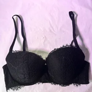 Victoria's Secret Black Lace Push-Up Bra thumbnail 3