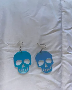 SheIn holographic skull earrings thumbnail 4