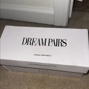Amazon Dream Paris women’s Elegant Cream Block Heel Sandals 9.5 like new thumbnail 7