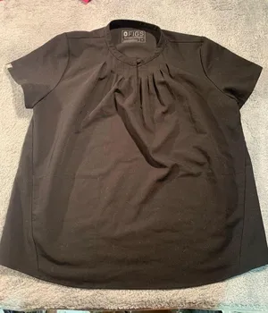 Figs black scrub top small thumbnail 1
