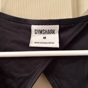 Gymshark Power Open Back Cropped Tank Top Size Medium Black thumbnail 4
