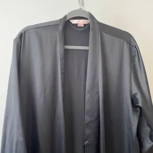 Victoria's Secret Black Old Hollywood Robe Kimono Sleepwear lounge boudoir‎ XS/S thumbnail 2