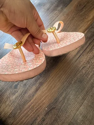 Tory Burch Coral Logo Thong Sandals thumbnail 8