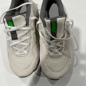 Nike Legend Essential 3 Running Crossfit‎ Shoes - NEW - Size 6. thumbnail 6