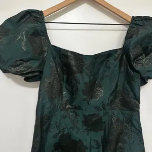 Altar'd State |‎ NWT Lionella Green Metallic Floral Puff Sleeve Mini Dress, L thumbnail 4