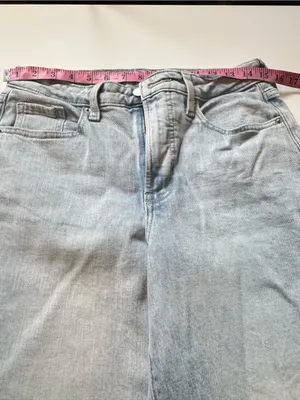 Old Navy OG Loose Style Light Wash Straight Leg Jeans Size 6 thumbnail 4