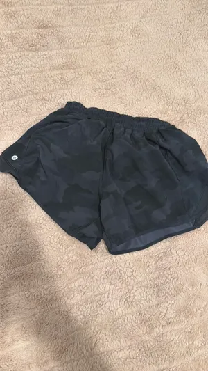 Lululemon Camo Hotty Hot Shorts 4" thumbnail 3