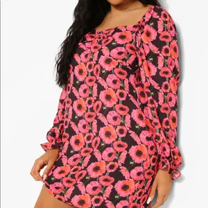 NWT Pink Boohoo Plus Puff Sleeve Floral Dress thumbnail 4