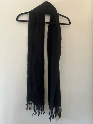 100% Wool Black Fringe Scarf Womens Soft Cozy WInter Classic Minimalist NWT thumbnail 4