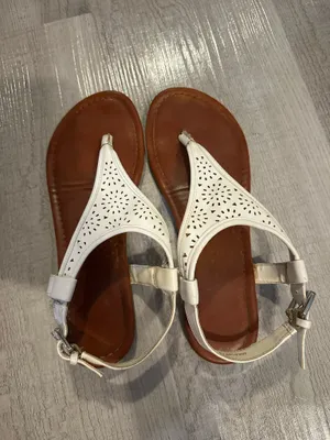 White Sandals Size 7 thumbnail 3