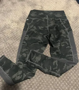 Fabletics Camo Leggings thumbnail 1