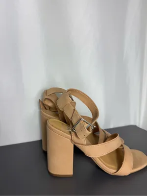 Windsor casual business party preppy Strappy Block Heel Sandals 6 1/2 thumbnail 4