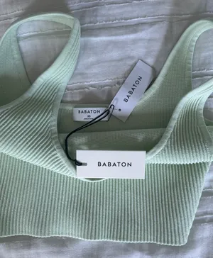Aritzia tank top thumbnail 2