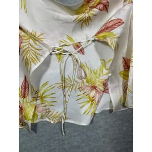 Le Lis Collection Women Sz M Floral Y2K Spaghetti Strap Crop Top Open Back‎ thumbnail 2