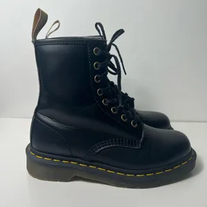 Dr. Martens 1460 The Originals Smooth Leather Lace Up Ankle Boots thumbnail 4