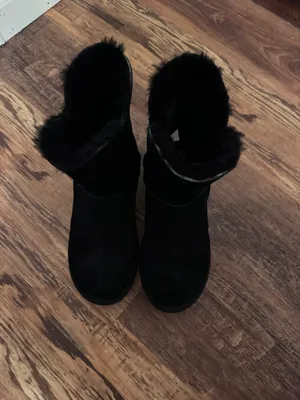 UGG Boots  thumbnail 2
