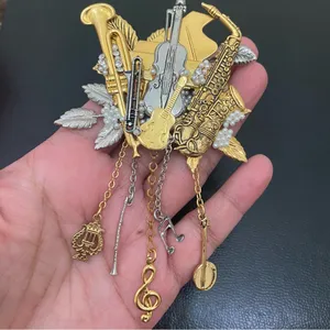 Vintage Musical Instruments Music Theme 3D Brooch 36.6g thumbnail 2