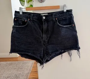 abercrombie & fitch the 90s relaxed jean high rise black denim shorts size 31 thumbnail 1