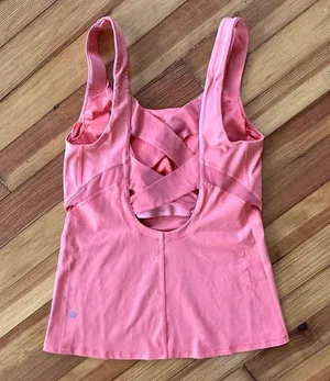 Lululemon Rise and Flow Tank in Cape Red Size 6 thumbnail 3