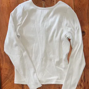 Hollister Off-White cream V-Neck Long Sleeve Top thumbnail 3
