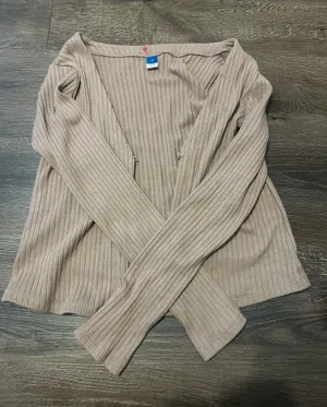Old Navy Cropped Cardigan thumbnail 1
