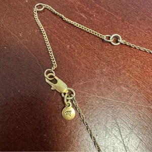 Gold Pendant Necklace thumbnail 4