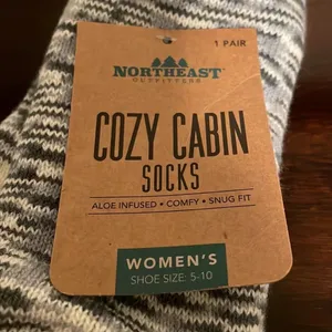 Northeast Outfitters cozy cabin socks Gray thumbnail 2