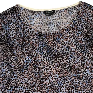 Talbots Sweater‎ Womens Medium Blue Brown Leopard Merino Wool Crew Neck Pullover thumbnail 2