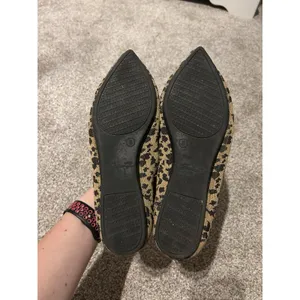 Seven7 Elsa Point Toe Flats Sock‎ Fabric Shoes Women's Sz 8 Animal Print thumbnail 6