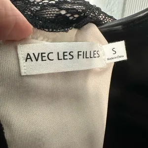 Avec Les Filles RUCHED LACE CUTOUT BACK MINIDRESS IN BLACK Size Small NWT thumbnail 5