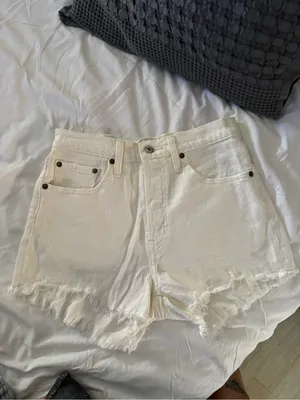 Levi’s 501 Original Cut Off Shorts White Size 26 thumbnail 4
