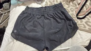 Grey Tie-dye lululemon high rise hotty hots 2.5 shorts thumbnail 2