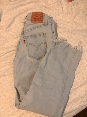 Levis jeans thumbnail 1
