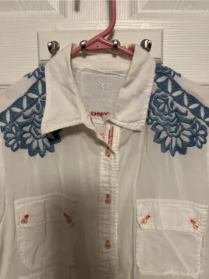 Johnny Was White Button-Front Shirt with Blue Floral Embroidery thumbnail 4
