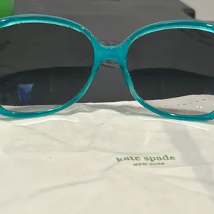 Kate Spade Green Wraparound Sunglasses with Matte Finish thumbnail 7