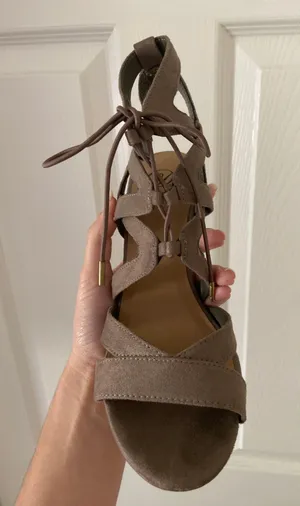 Grey Heels Gray Size 9 thumbnail 3