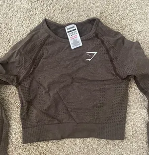 Gymshark Long Sleeve thumbnail 2