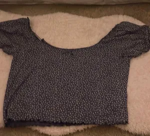 American Eagle top thumbnail 1