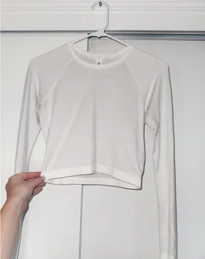 White Lululemon Swiftly Tech Long Sleeve thumbnail 2