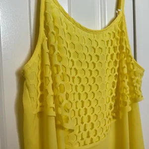 Yellow honeycomb tank top Size M thumbnail 6