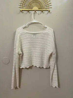 Pink Rose Cream Cropped Crochet Cardigan with Wooden Buttons thumbnail 2