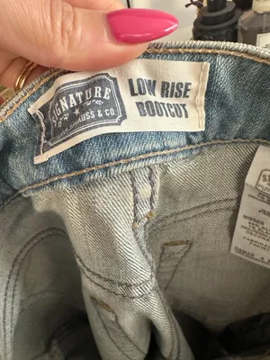 LEVIS Signature Light Wash Low Rise Bootcut Jeans Size 4 thumbnail 9