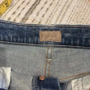 MOTHER Tomkat Ankle Fray Button Fly High Rise Jeans 30x27 Size 30 thumbnail 8