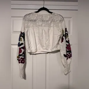 Free People Peasant Lace Embroidery Crop Top Coquette‎ Blouse Crop Pirate Boho thumbnail 3
