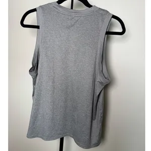 Vuori Gray Women's Tank Top thumbnail 3