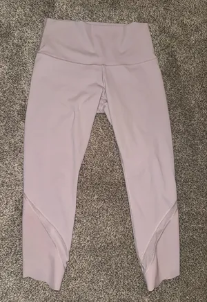 Lululemon Wunder Under High-Rise Crop 23" Scallop Mesh thumbnail 1